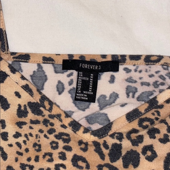 FOREVER 21 cropped tank - Picture 2 of 3